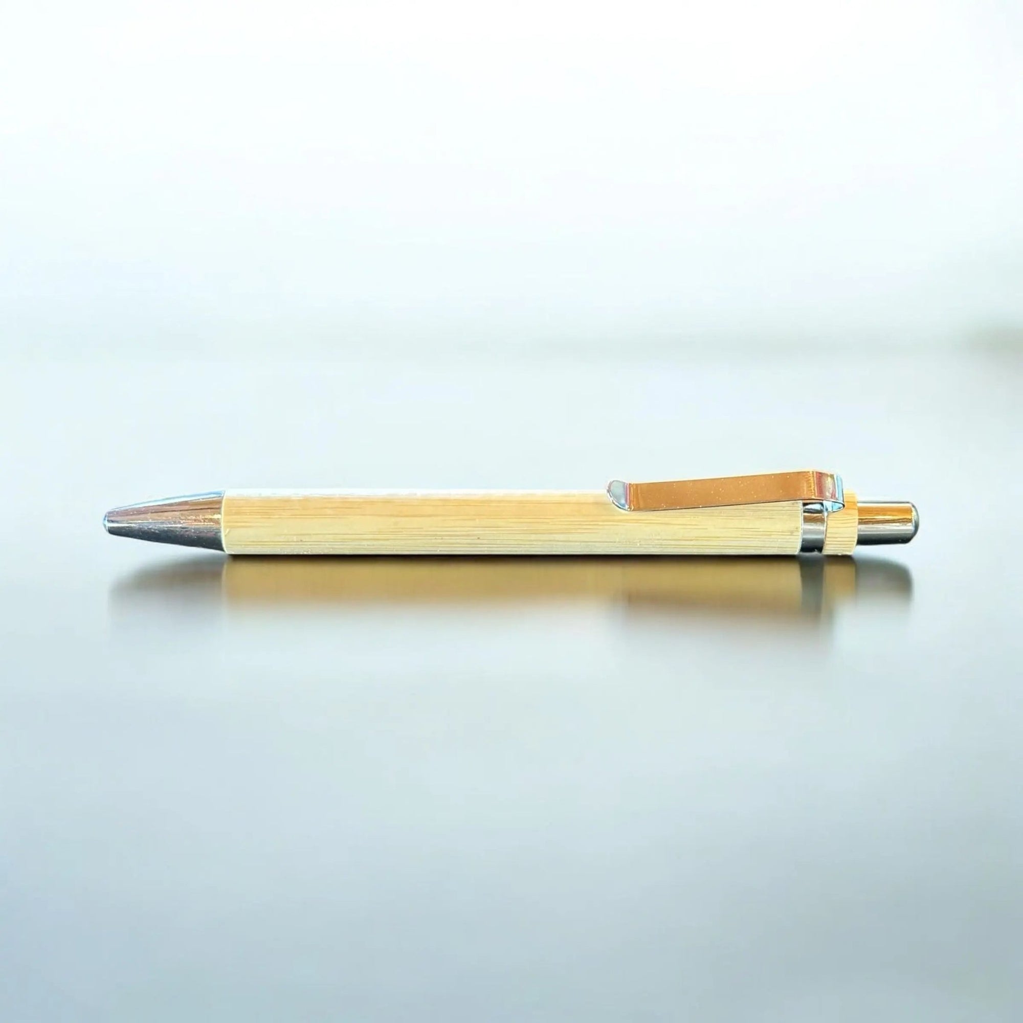 Crayon à bille en bambou – 100% personnalisable pour tous vos événements - CocoBen's